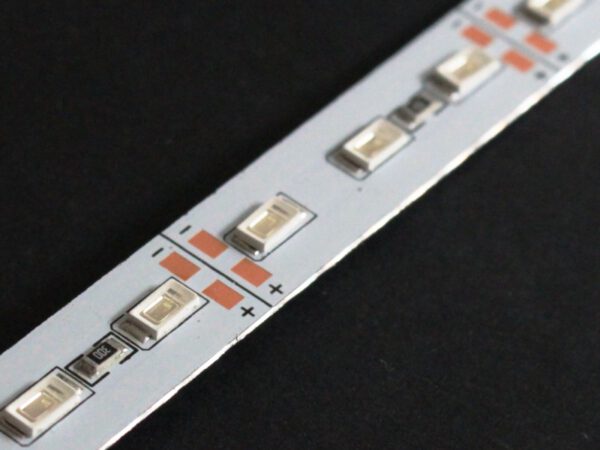 ไฟแอลอีทีแบบแท่ง สีน้ำเงิน LED Strip SMD 5630 Blue 72 Leds100CM - Image 2